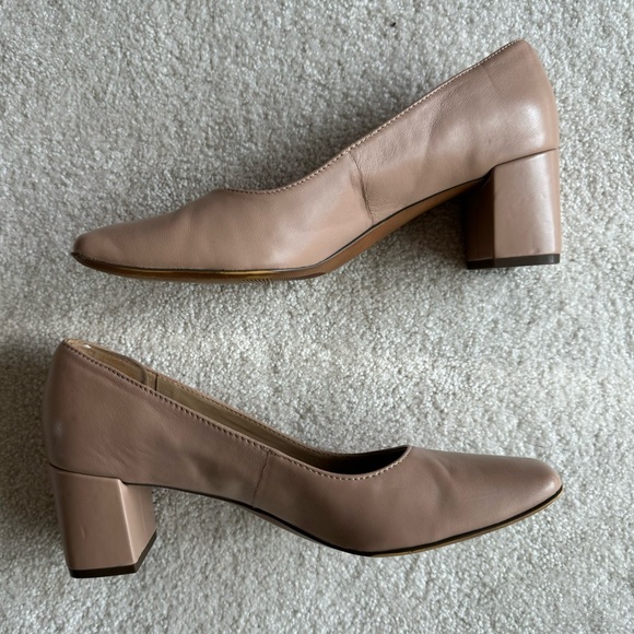 Naturalizer Karina Square Toe Block Heel Size 10 Medium Beige Tan Nude 2.5” heel - Picture 8 of 12